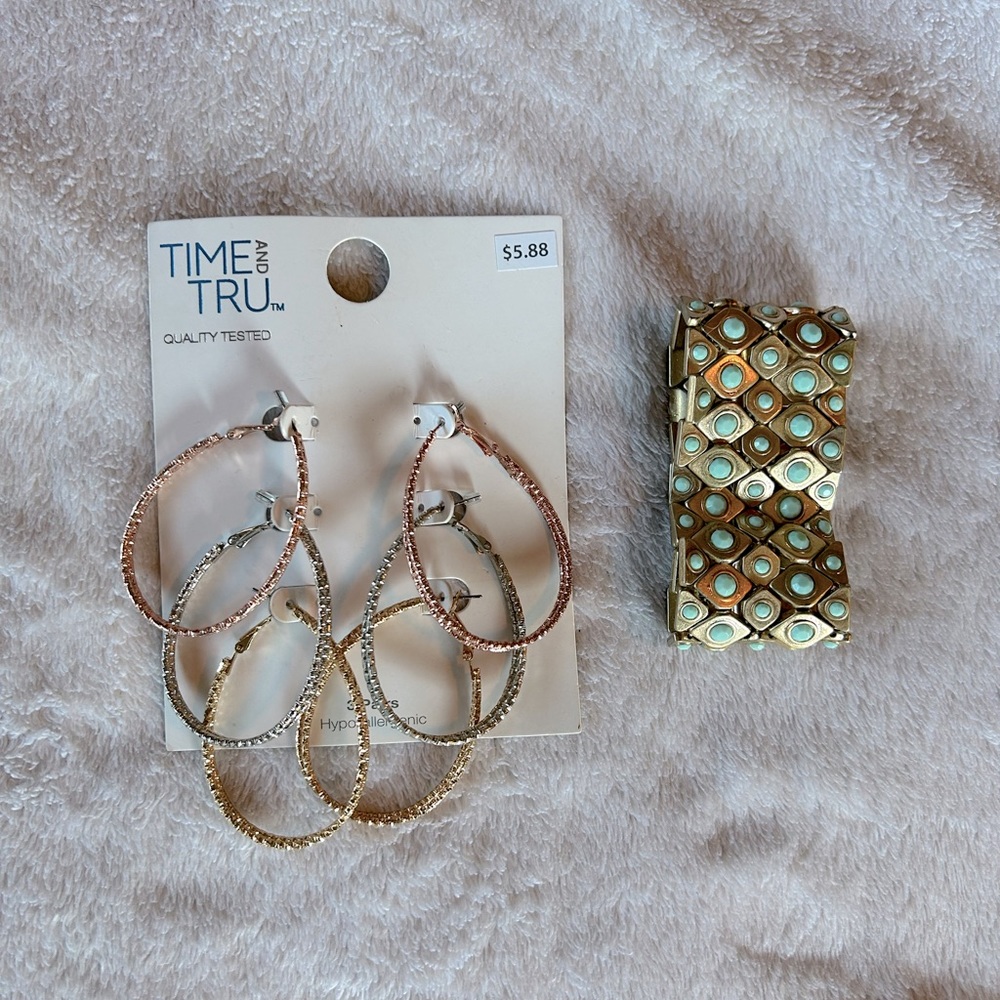 Premier Design Reversible Cuff Bracelet & Hoop Earrings